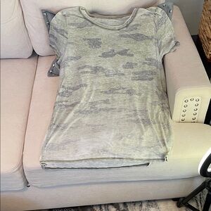 Women’s Lucky Brand Gray/Green  Camouflage SS T-Shirt L